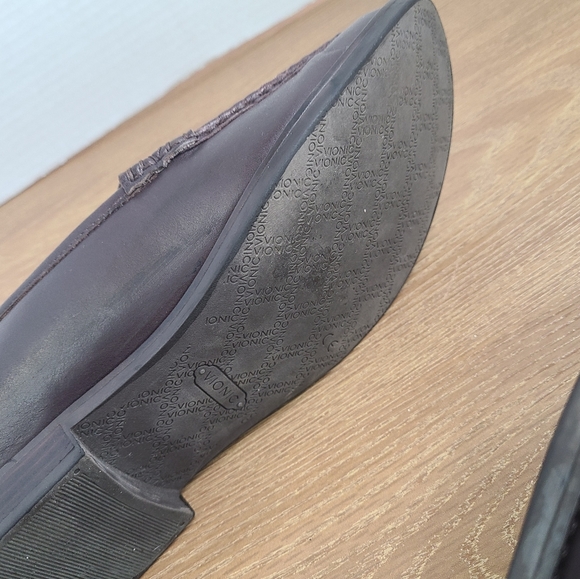 Vionic Men's Classic Slip-on Loafers, Size: 10 Color: Brown - Picture 14 of 15